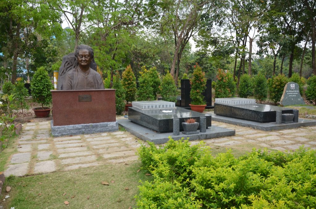 mẫu lăng mộ đá đẹp