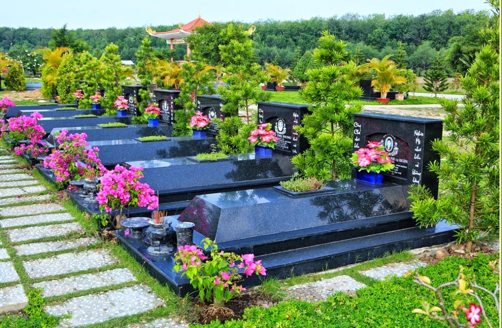 tình người trong mua bán đất nghĩa trang