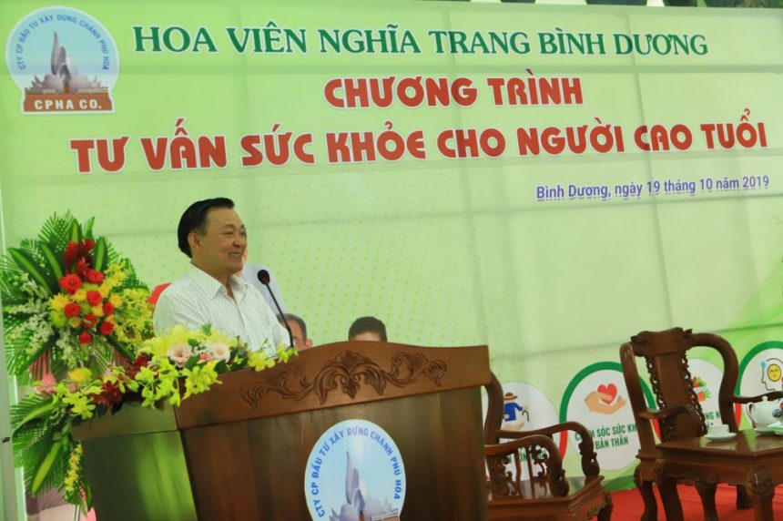 Ông Nguyễn Văn Thiền phát biểu cảm ơn toàn thể các vị đã đến dự buổi tư vấn