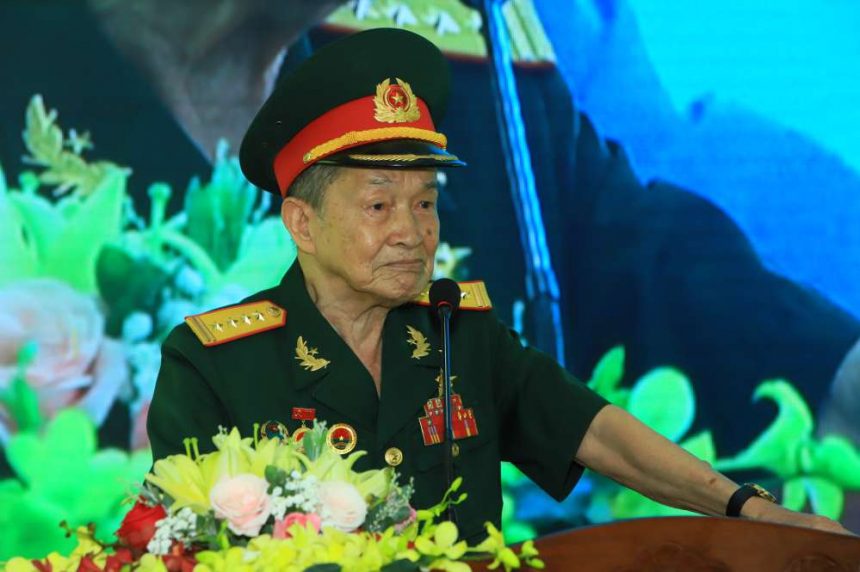 Đại tá Nguyễn Văn Tàu xúc động chia sẽ về những ký ức trong cuộc chiến đấu gian khổ với rất nhiều đồng đội đã ngã xuống.