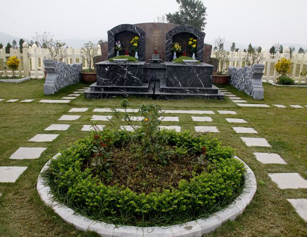 nghĩa trang gia đình cho 2 người mất