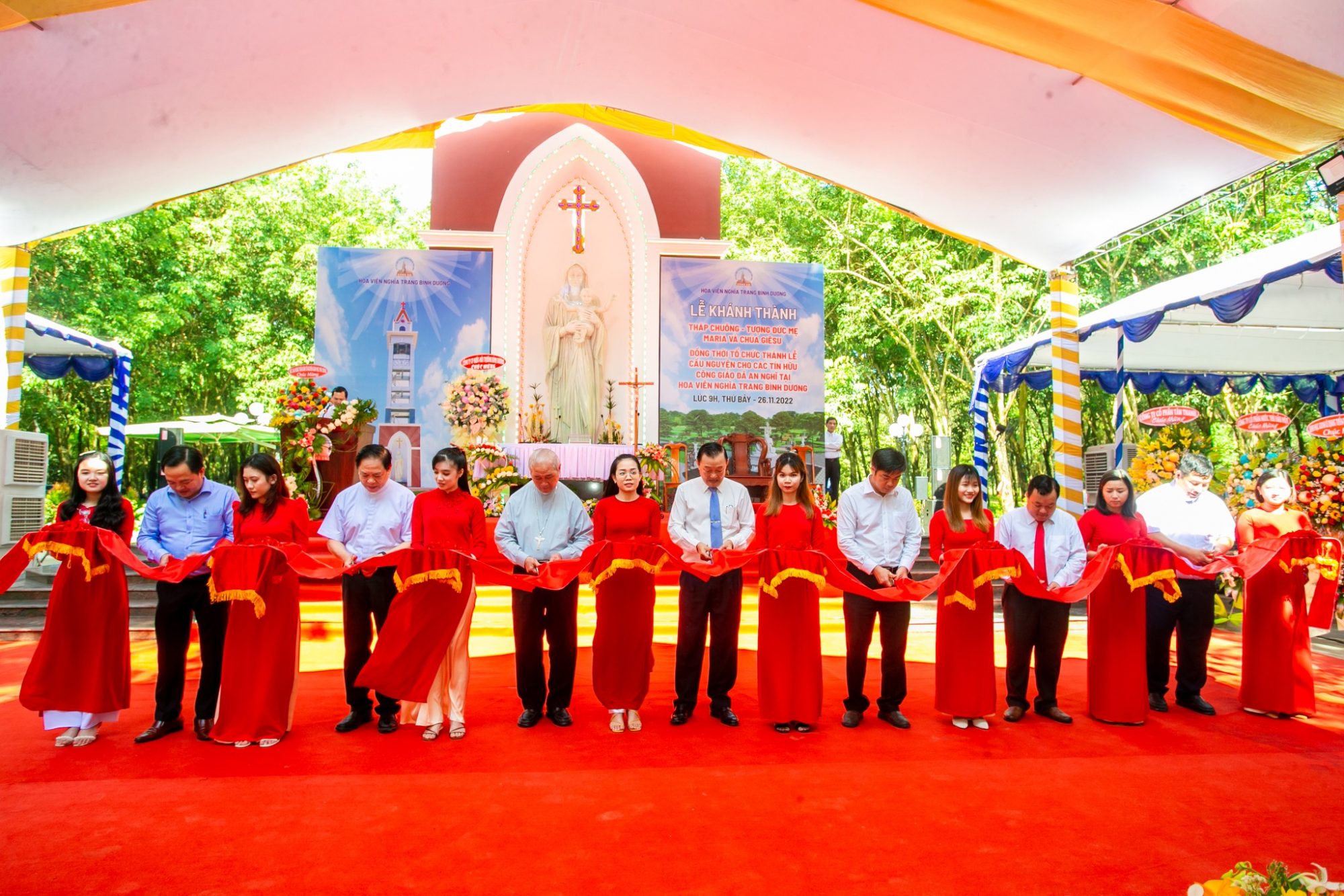 Lễ Cầu Nguyện Cho Các Tín Hữu Công Giáo Đã An Nghỉ Tại Hoa Viên Nghĩa Trang Bình Dương