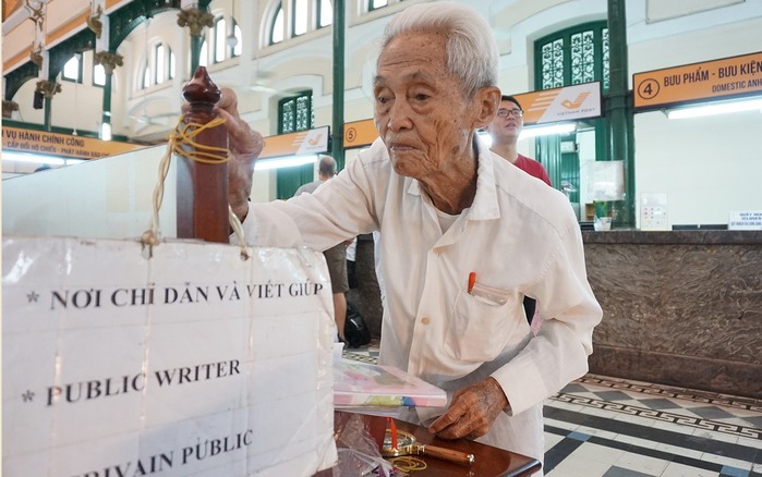 Người viết thư thuê cuối cùng của Sài Gòn qua đời