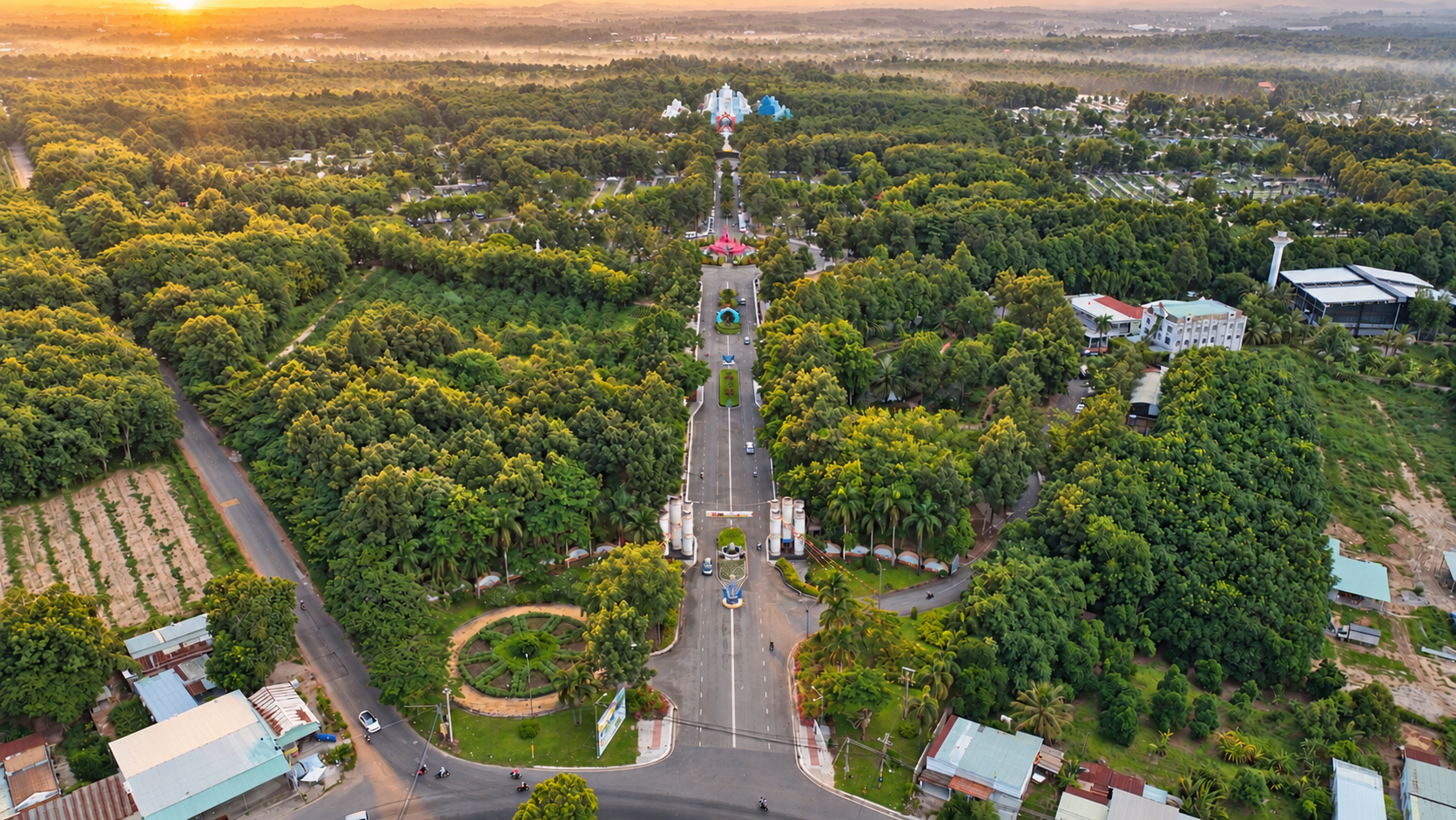 Đồi Phượng Hoàng — Chuyện về một người biết lo trước Đồi Phượng Hoàng — Chuyện về một người biết lo trước